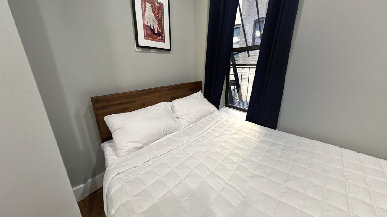 #683: Columbus Circle - 1 Bedroom (Queen) - 3