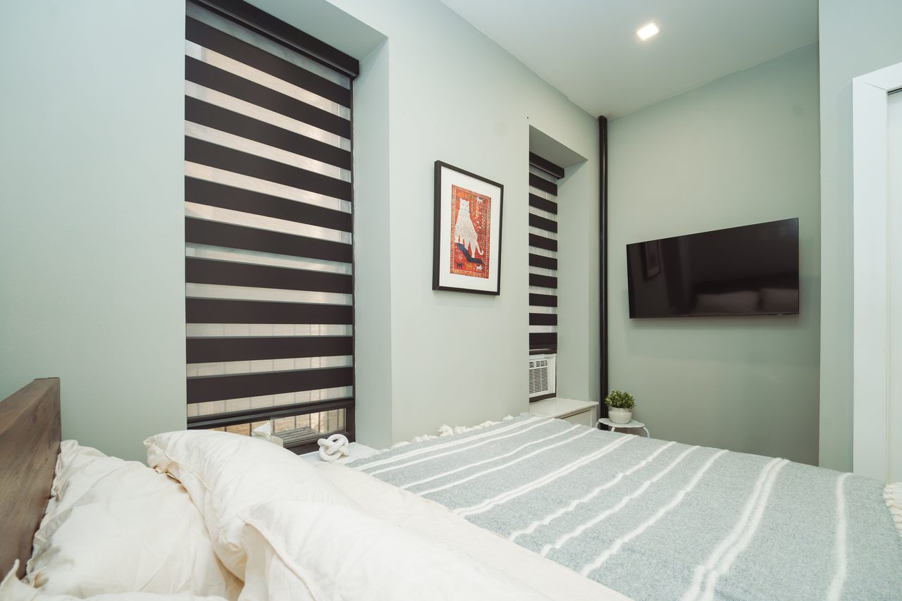 #683: Columbus Circle - 1 Bedroom (Queen) - 2