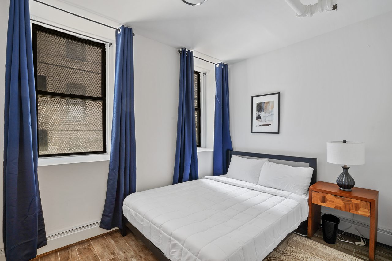 #890: Morningside Heights - Full Bedroom A - 8
