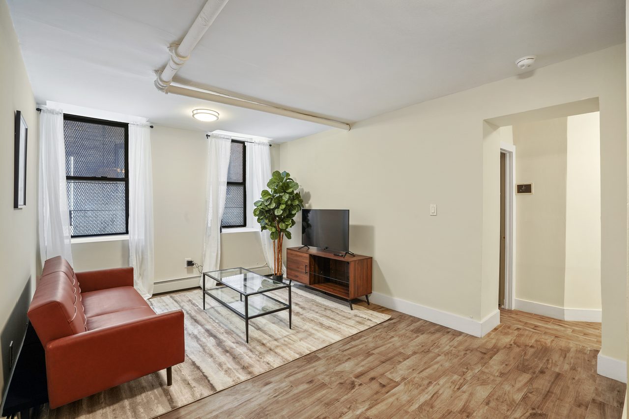 #890: Morningside Heights - Full Bedroom A - 10