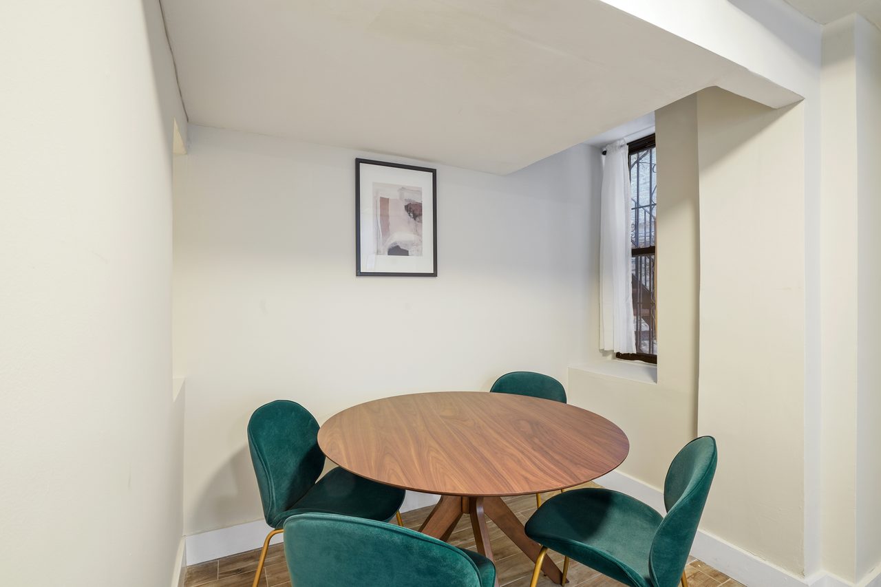 #890: Morningside Heights - Full Bedroom C - 6