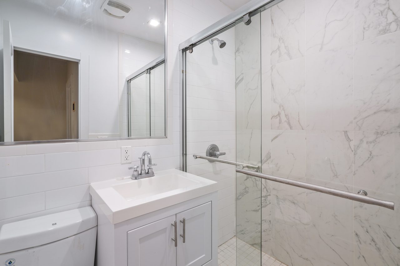 #890: Morningside Heights - Full Bedroom C - 9