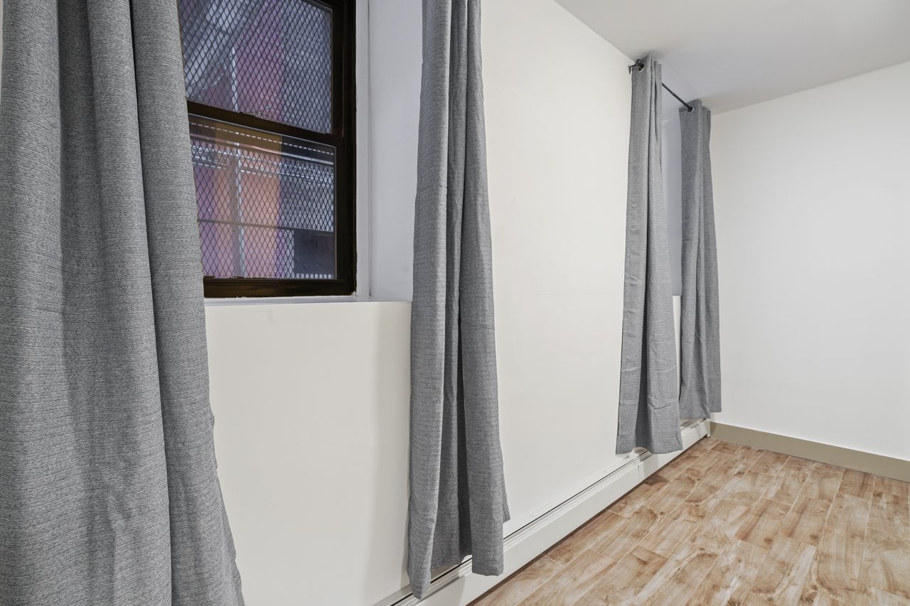 #890: Morningside Heights - Full Bedroom B - 2