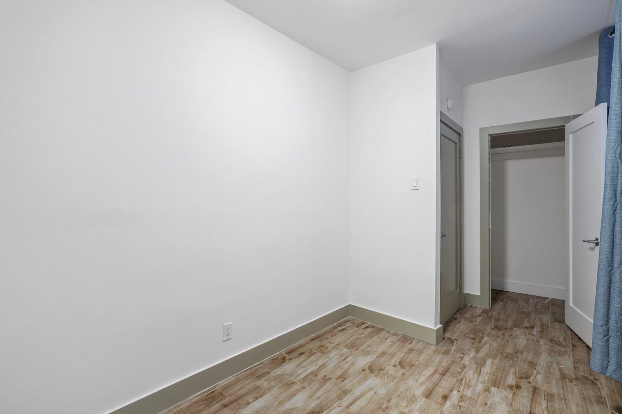 #890: Morningside Heights - Full Bedroom B - 4