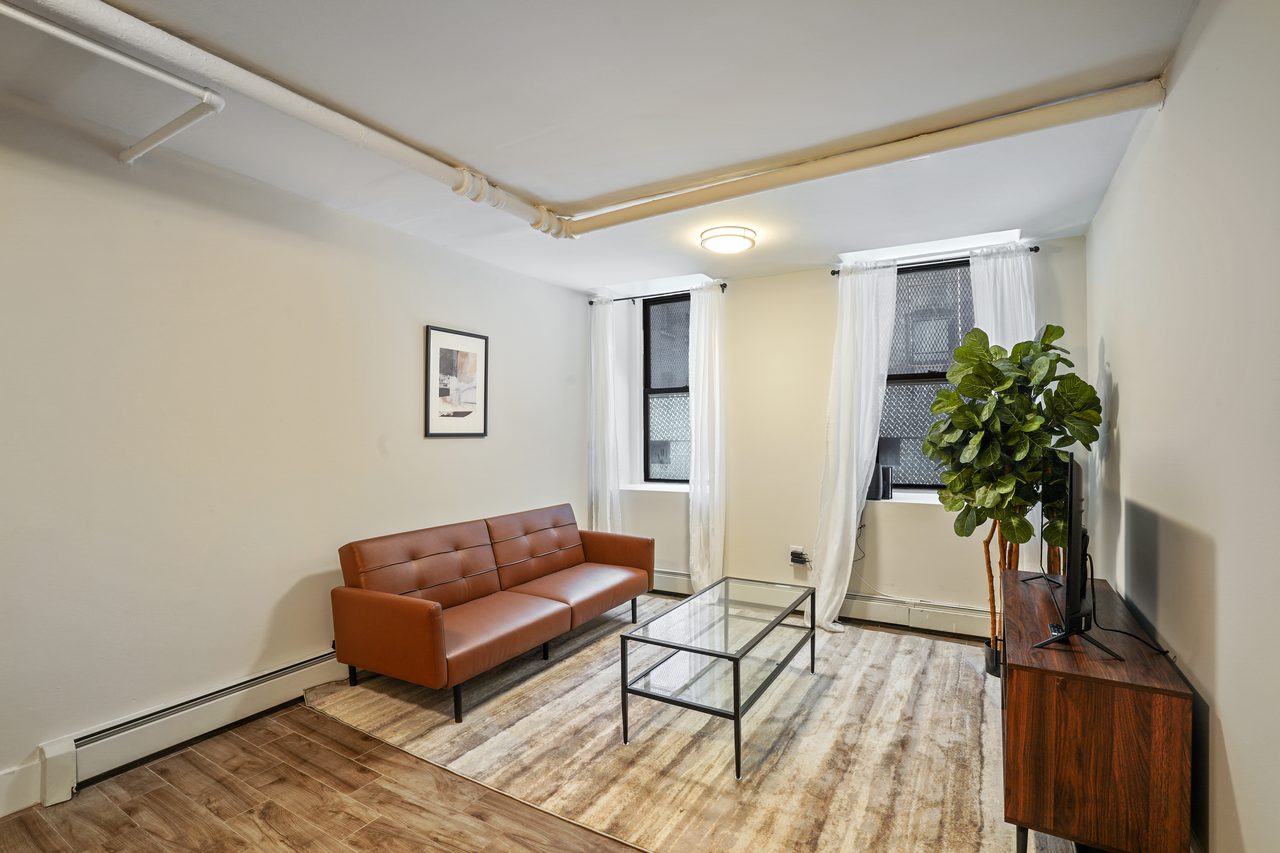 #890: Morningside Heights - Full Bedroom B - 6
