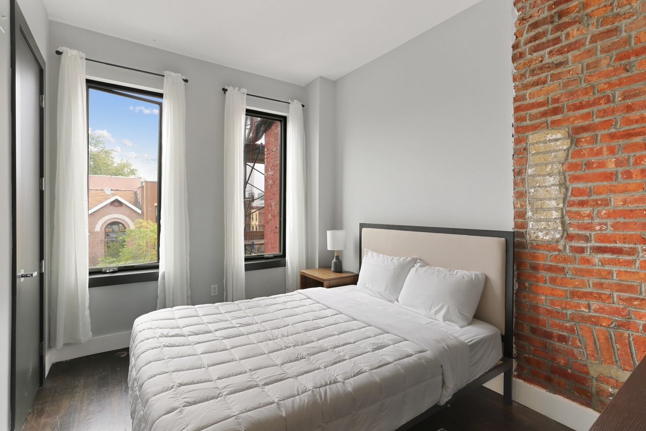#733: Bedford-Stuyvesant - Queen Bedroom B - 2