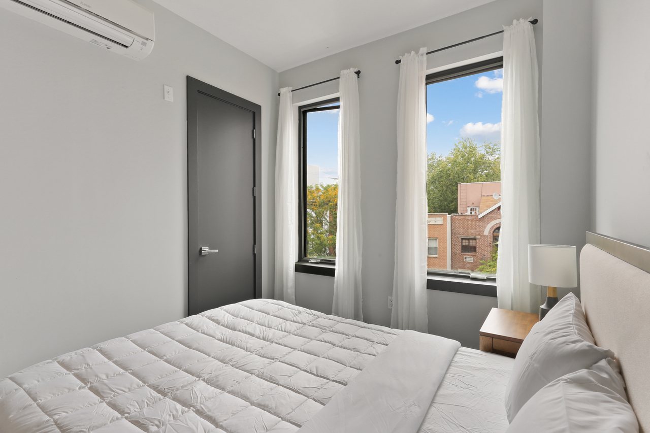 #733: Bedford-Stuyvesant - Queen Bedroom B - 4