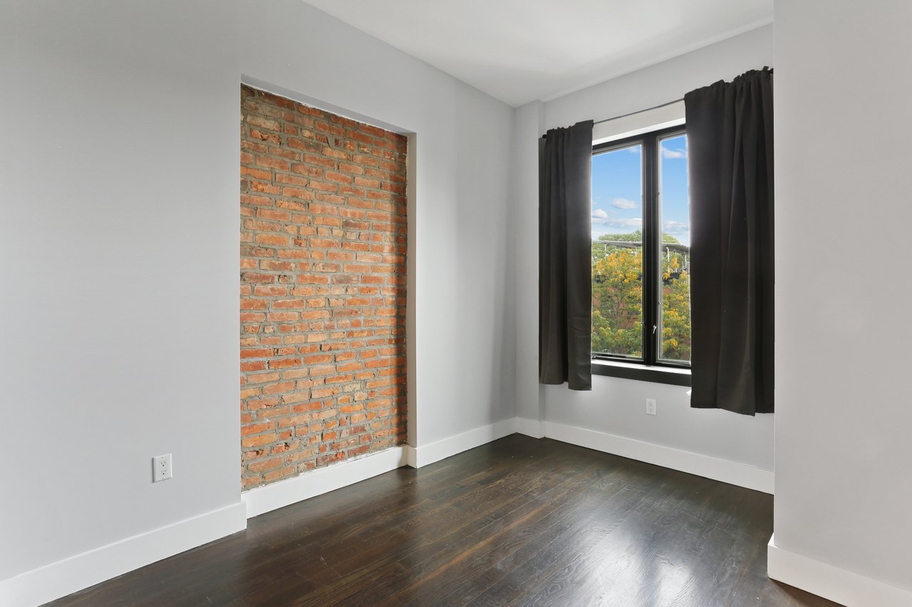 #733: Bedford-Stuyvesant - Full Bedroom A - 4