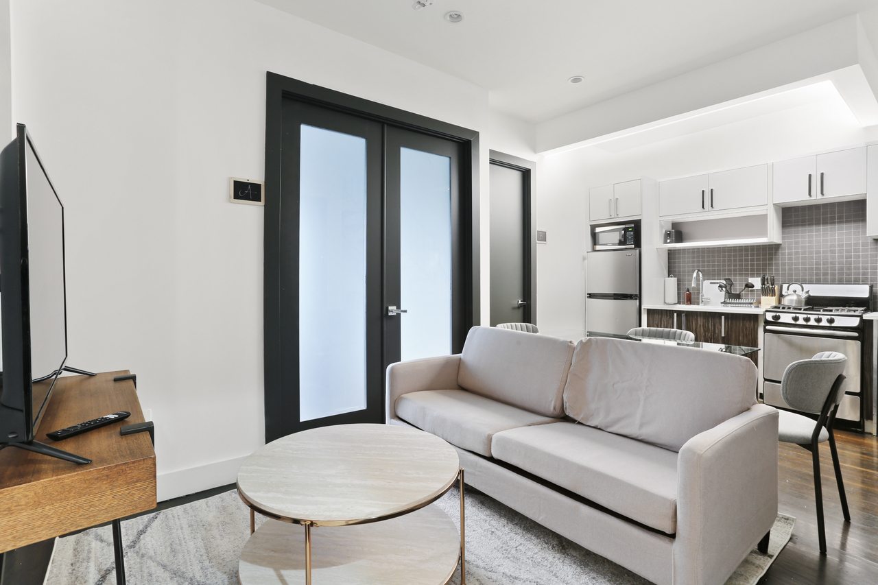#733: Bedford-Stuyvesant - Full Bedroom D - 7