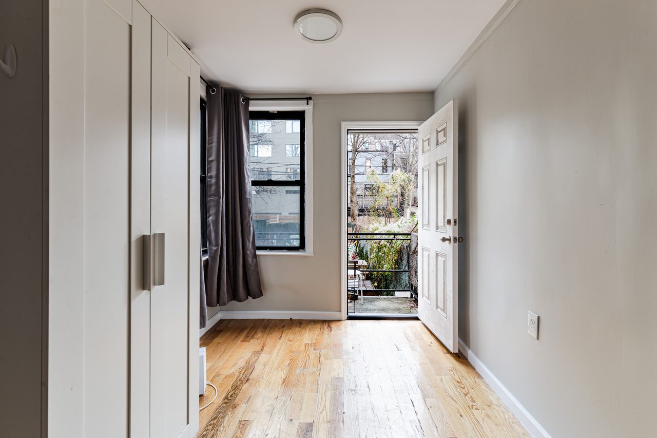 #1570: Prospect Lefferts Gardens - Full Bedroom B - 3