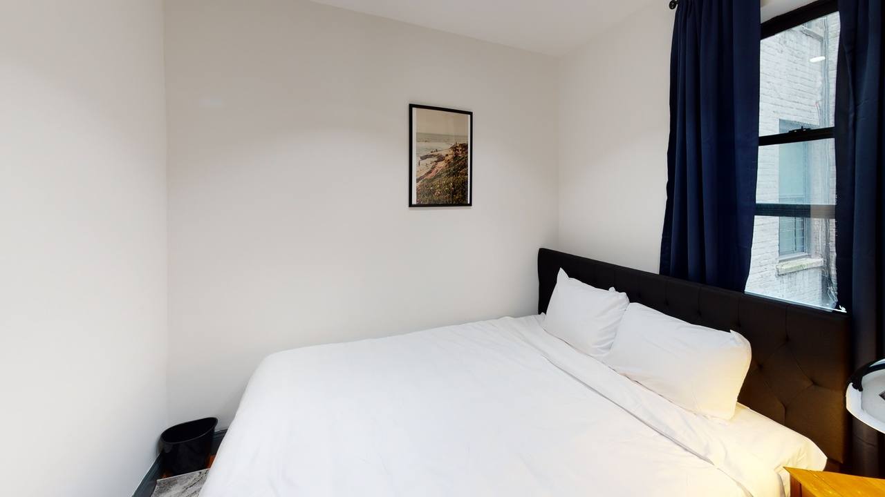  #533: East Harlem - Queen Bedroom A  -  #533: East Harlem  - Gallery -  11