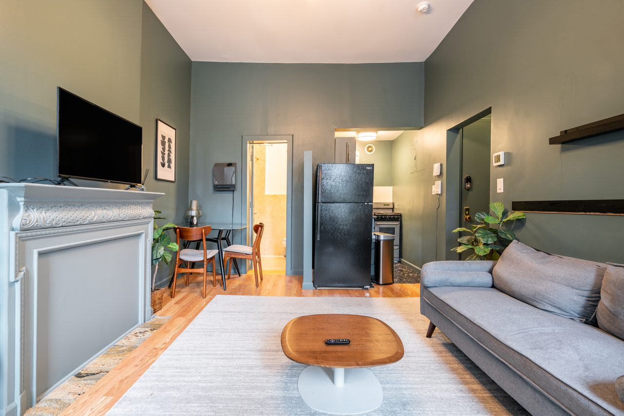 #135: Hell's Kitchen - 1 Bedroom (Full) - #135: Hell's Kitchen - Gallery - 19