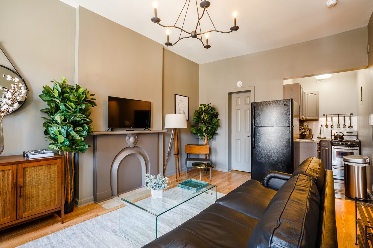  #135: Hell's Kitchen - 1 Bedroom (Full)  -  #135: Hell's Kitchen  - Gallery -  8