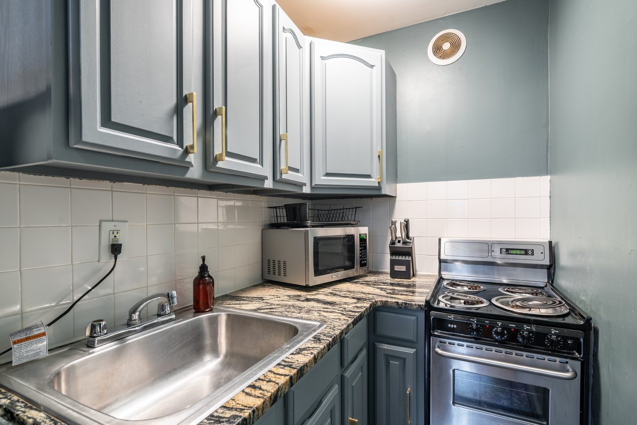 #135: Hell's Kitchen - 1 Bedroom (Full) - #135: Hell's Kitchen - Gallery - 23