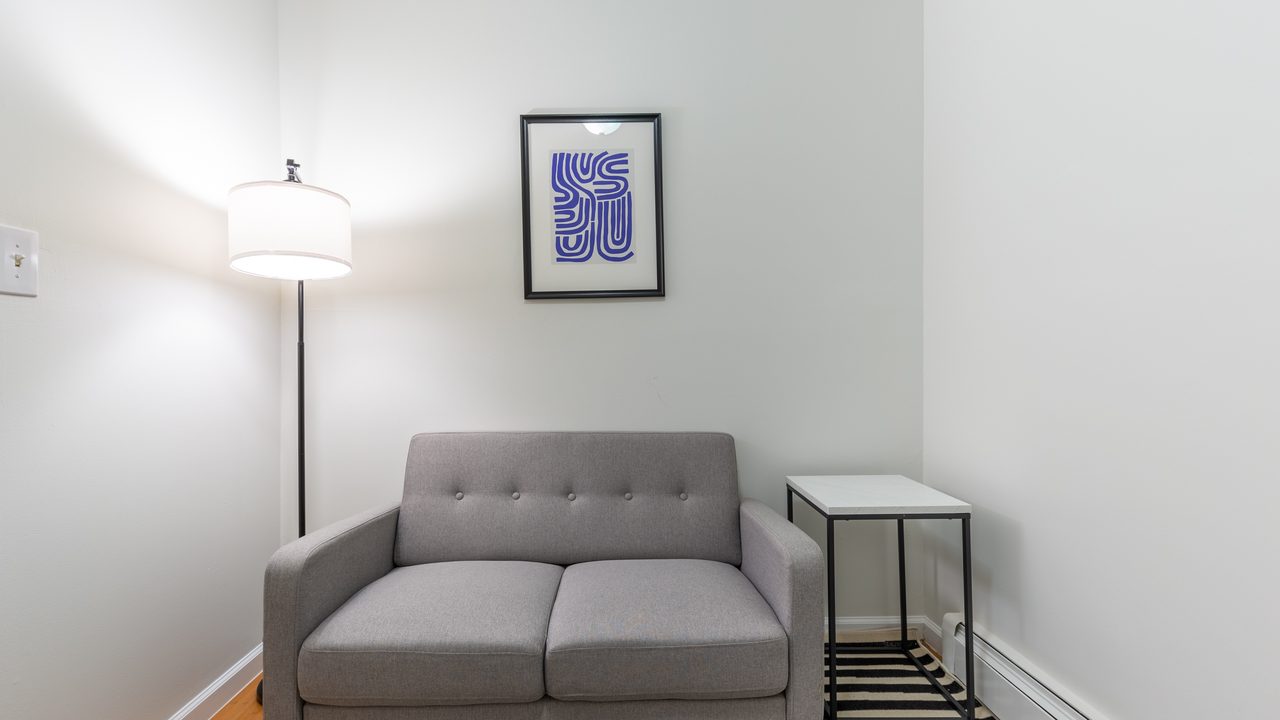 #1646: Flatbush - Queen Bedroom C - 7