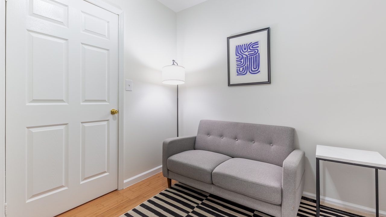 #1646: Flatbush - Queen Bedroom C - 12