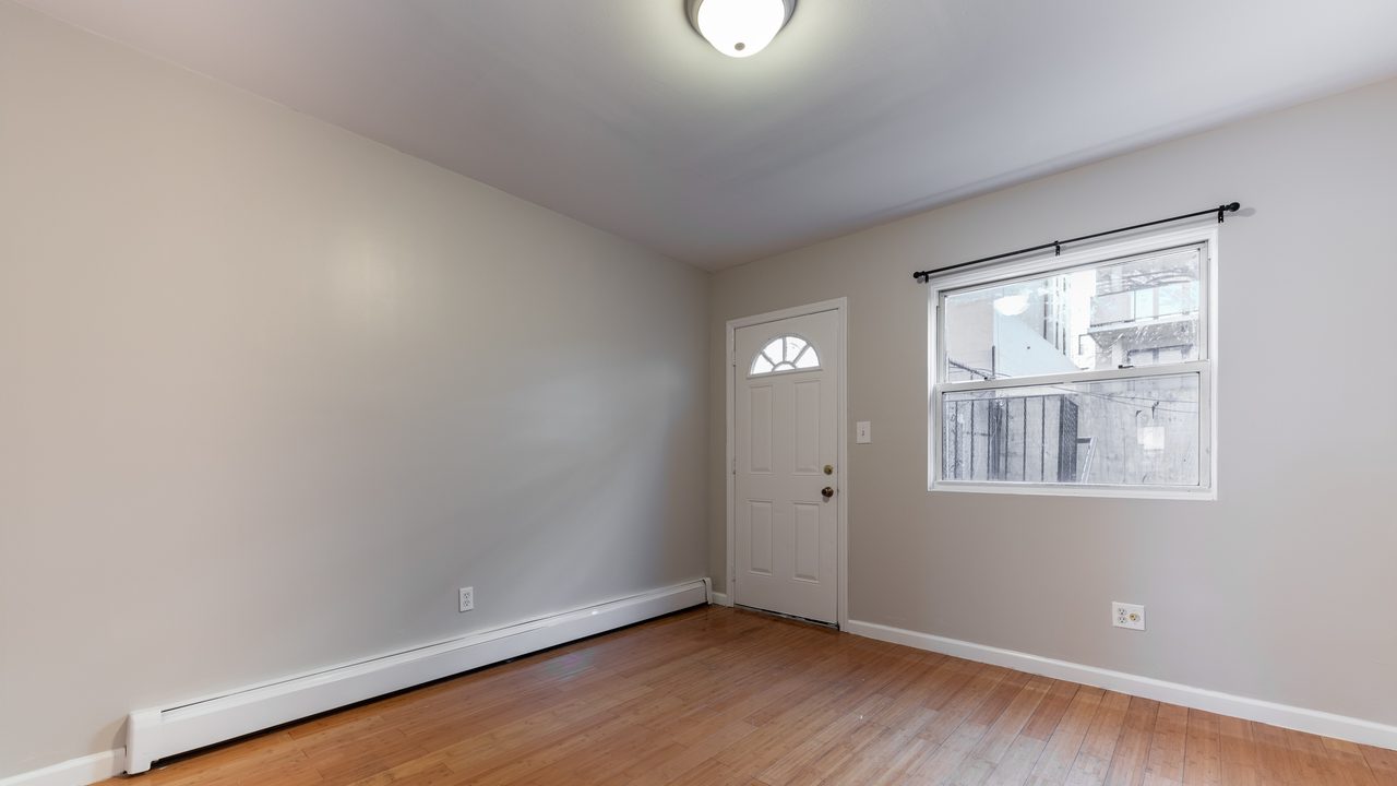 #1646: Flatbush - Queen Bedroom C - 2