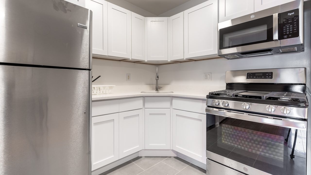  #1646: Flatbush - Full Bedroom B  -  #1646: Flatbush  - Gallery -  11