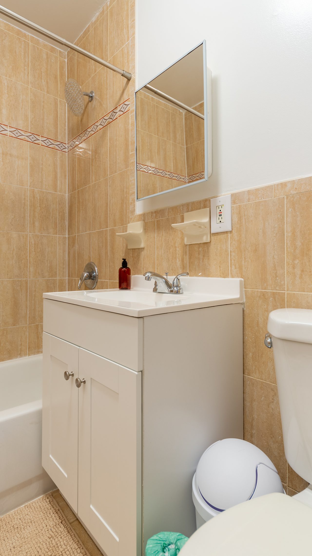 #1646: Flatbush - Queen Bedroom D W/ Private Bathroom - 6