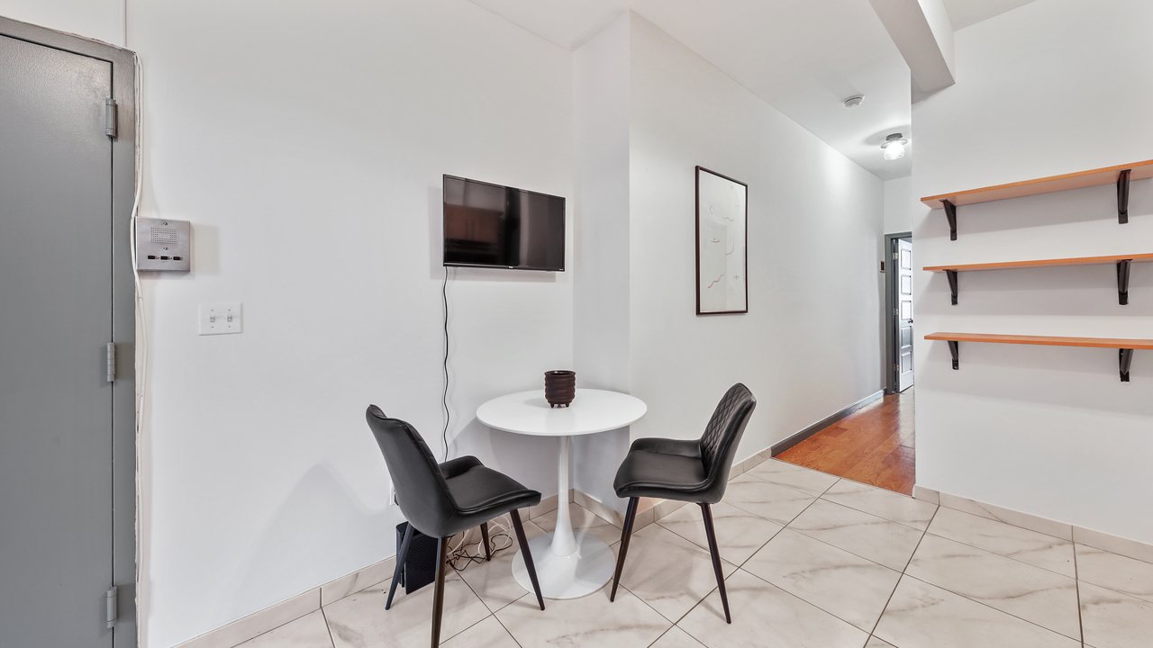 #579: East Harlem - Queen Bedroom A W/Private Bathroom - 5