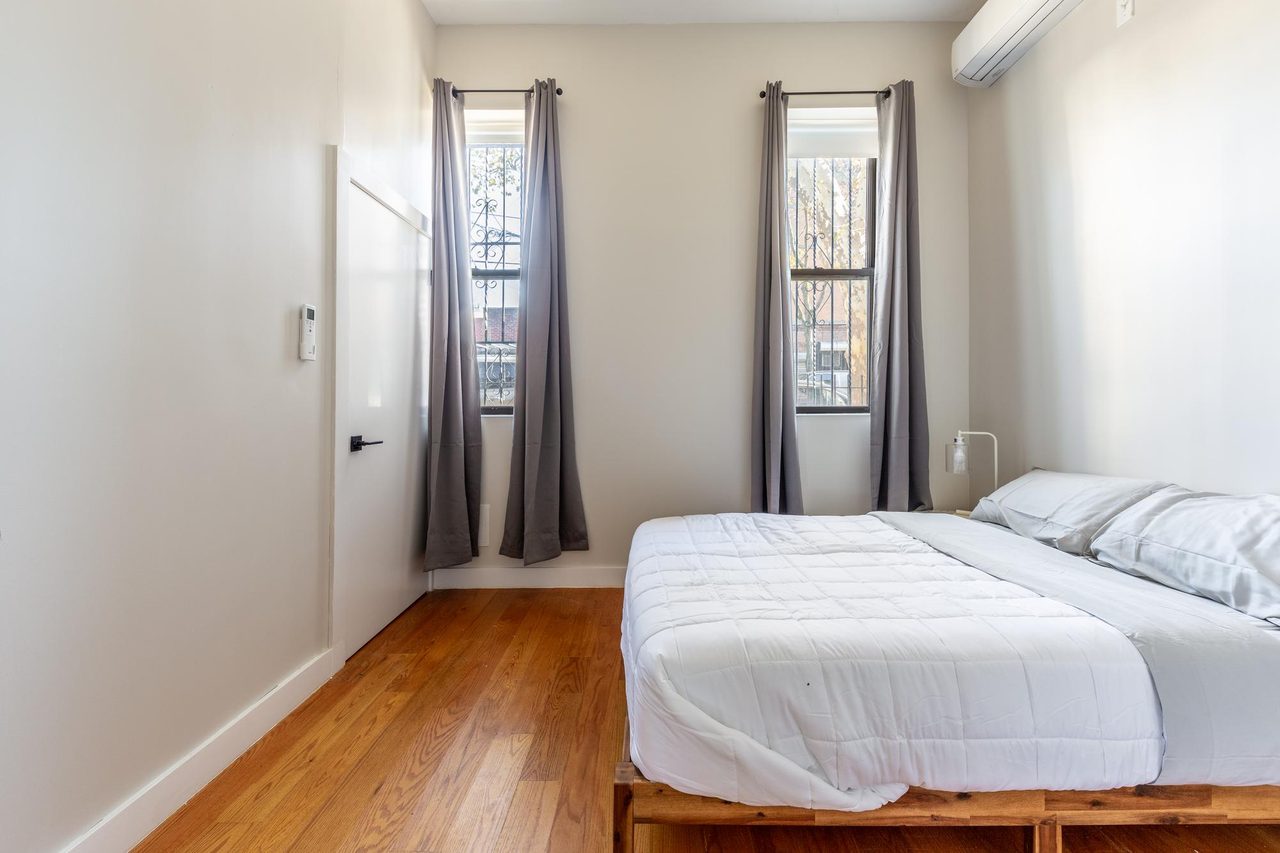 #1466: Ridgewood - Full Bedroom A - 2