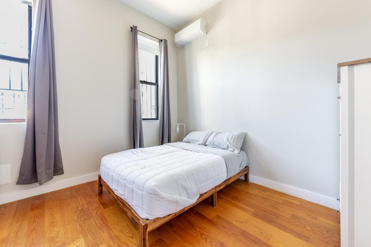 #1466: Ridgewood - Full Bedroom A - 11