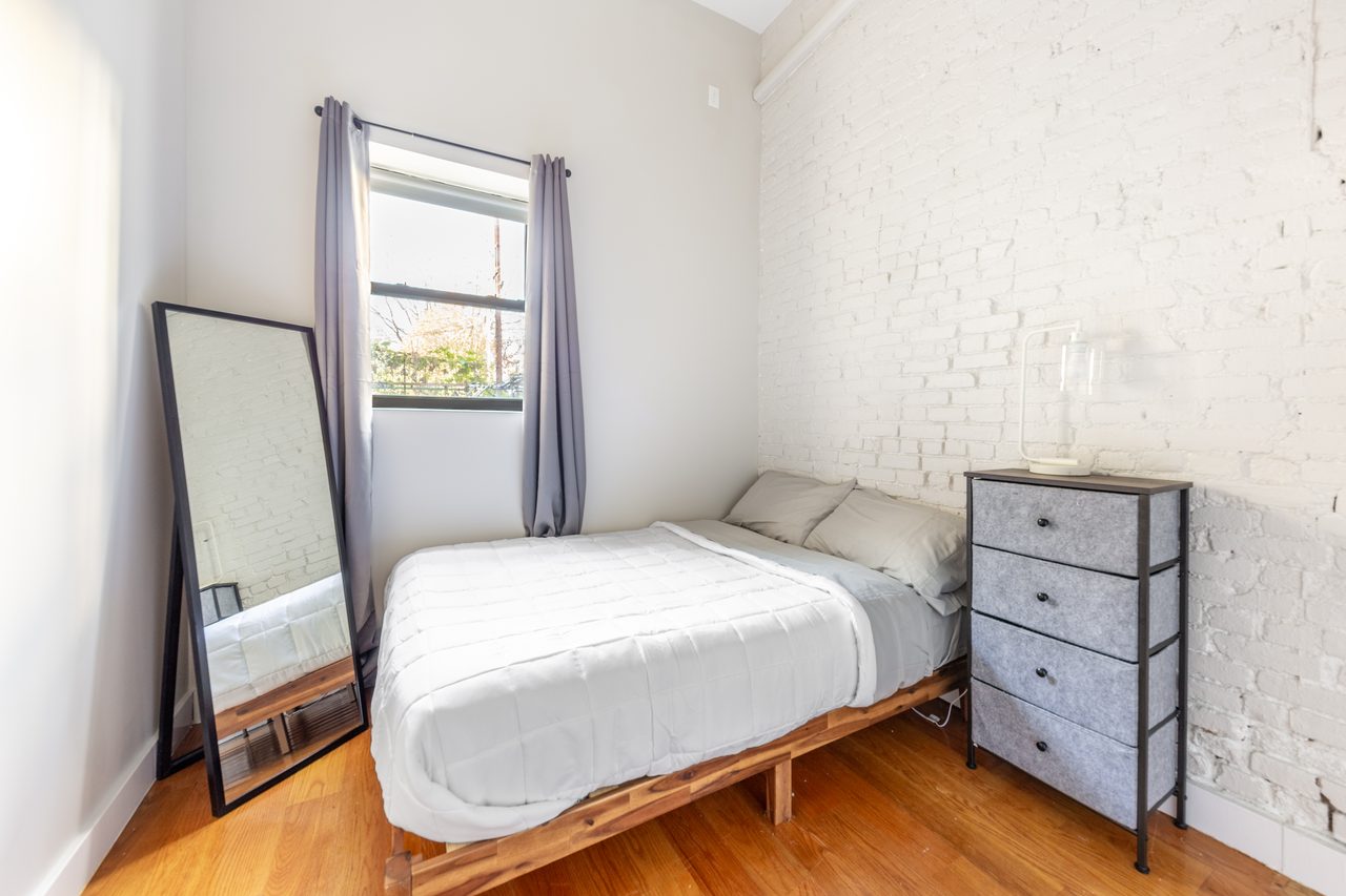 #1466: Ridgewood - Full Bedroom C - 2