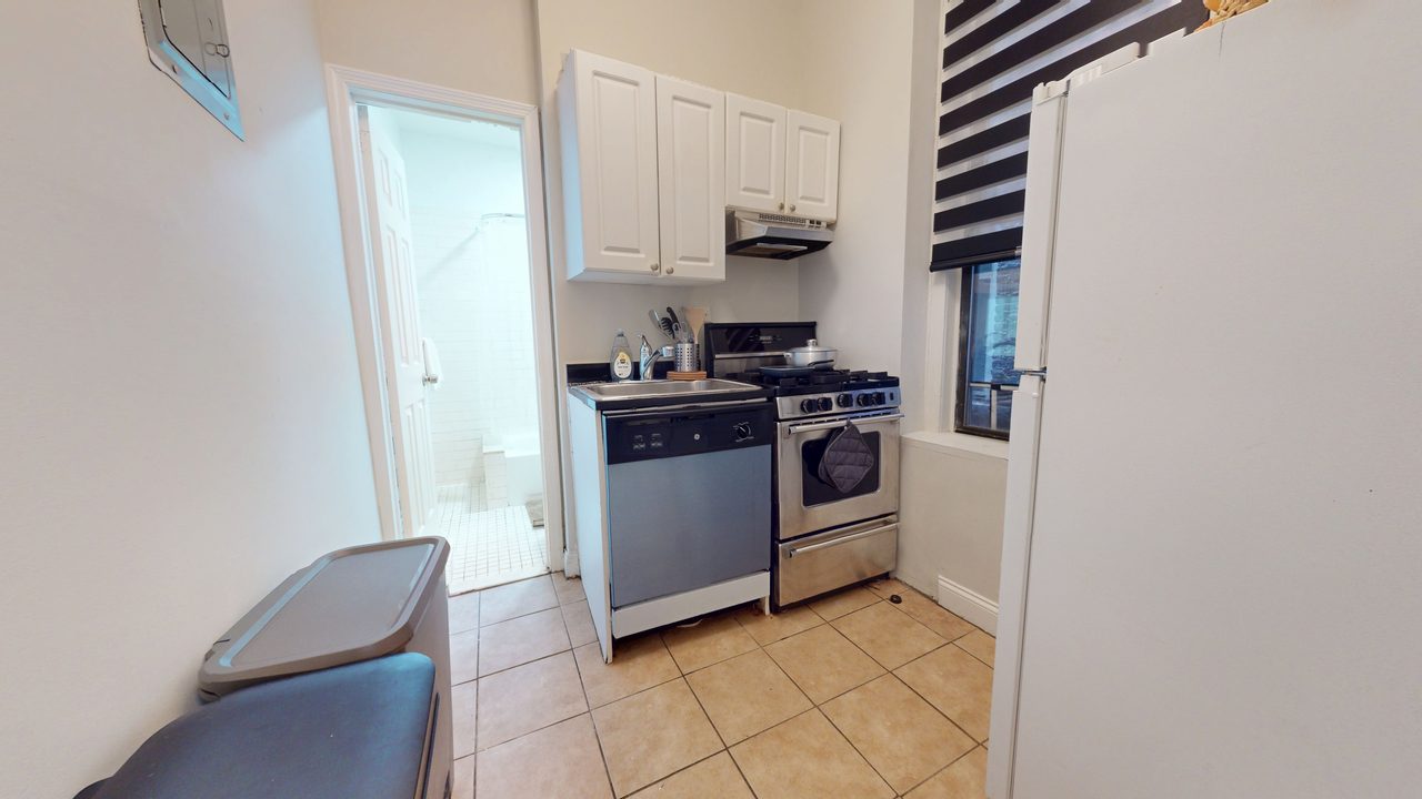#842: East Village - 1 Bedroom (Full) - 6