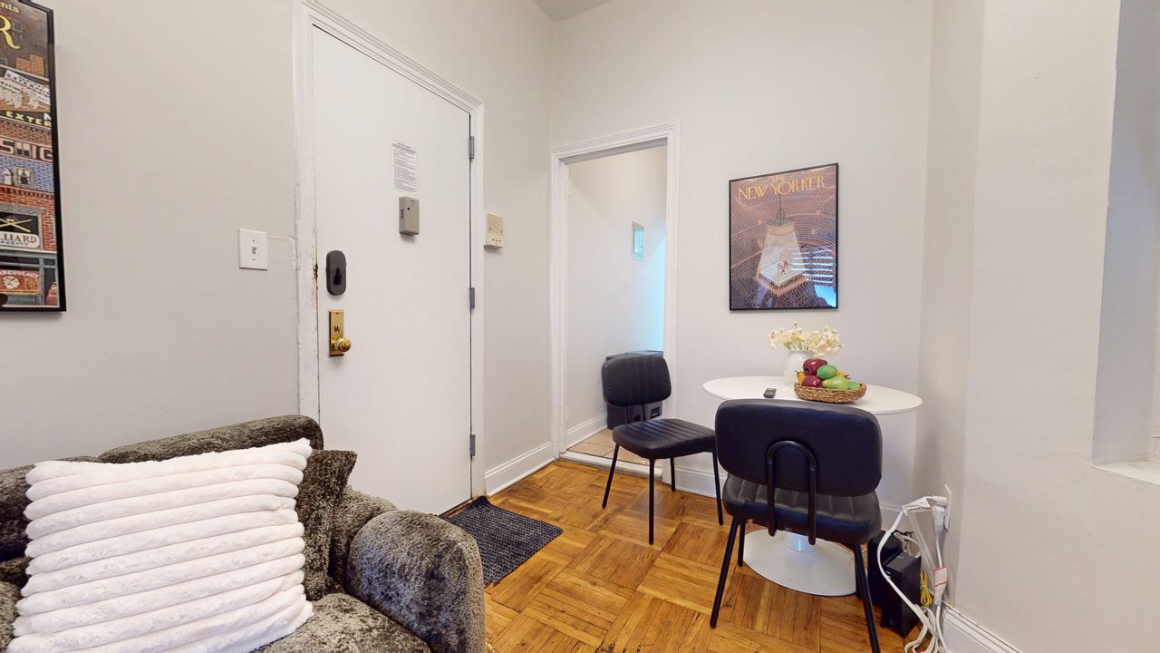 #842: East Village - 1 Bedroom (Full) - 5