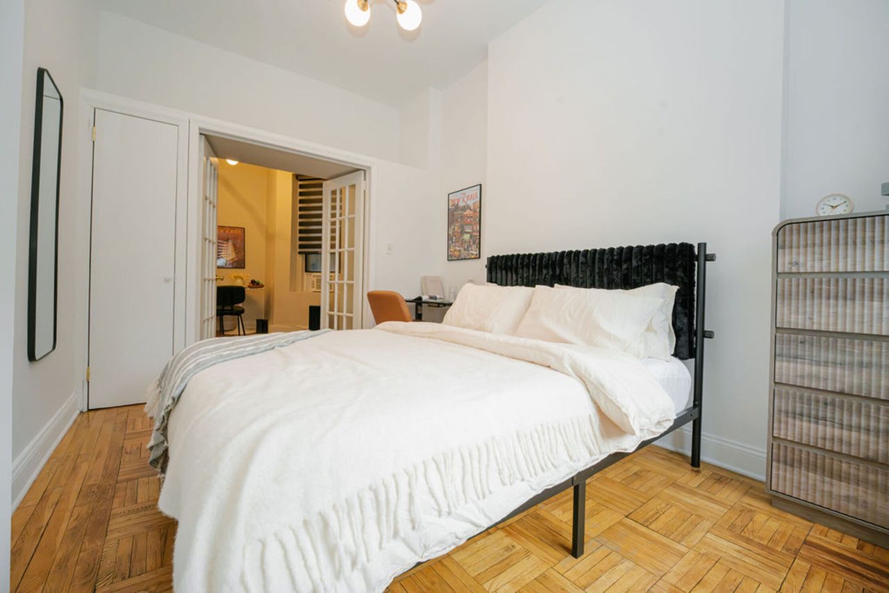 #842: East Village - 1 Bedroom (Full) - 3
