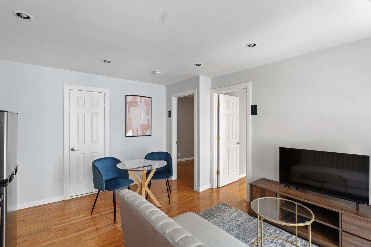 #560: East Village - Full Bedroom A - 15