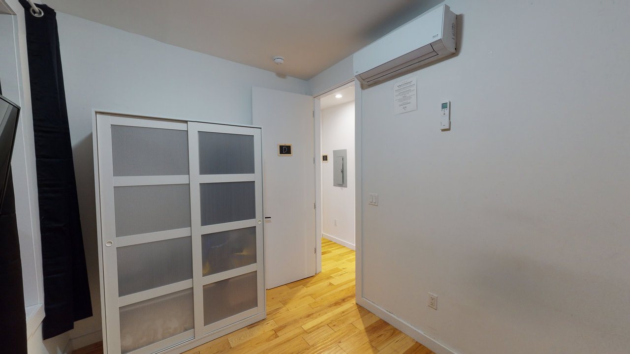 #461: Ridgewood - Queen Bedroom D - 3