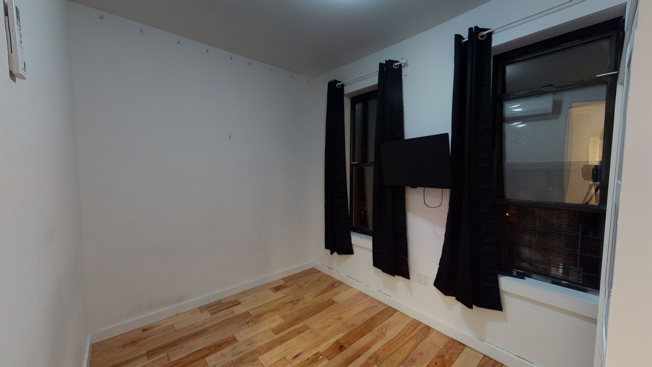 #461: Ridgewood - Queen Bedroom D - 4