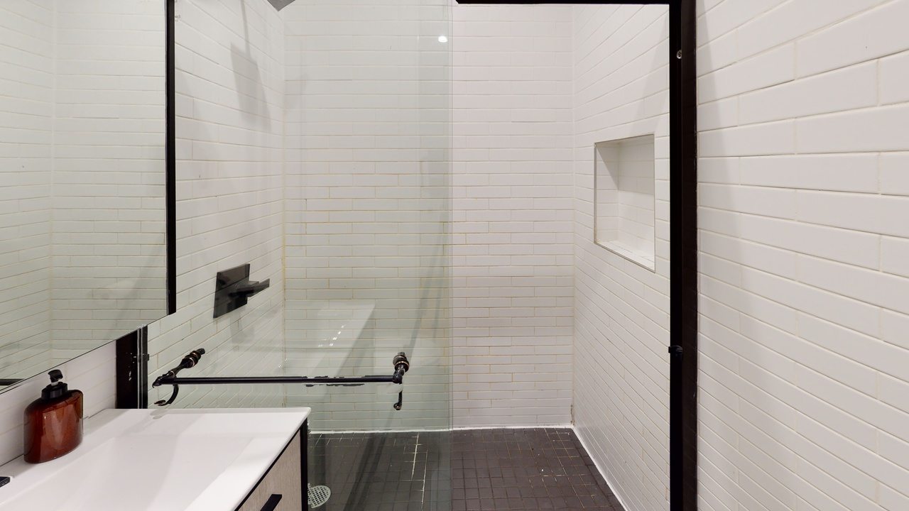 #461: Ridgewood - Queen Bedroom D - #461: Ridgewood - Gallery - 18