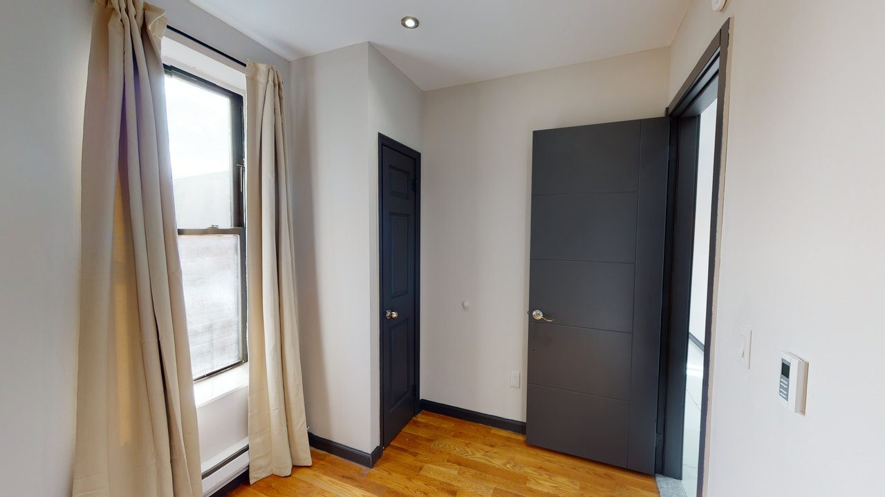 #758: Upper West Side - Queen Bedroom B - 2