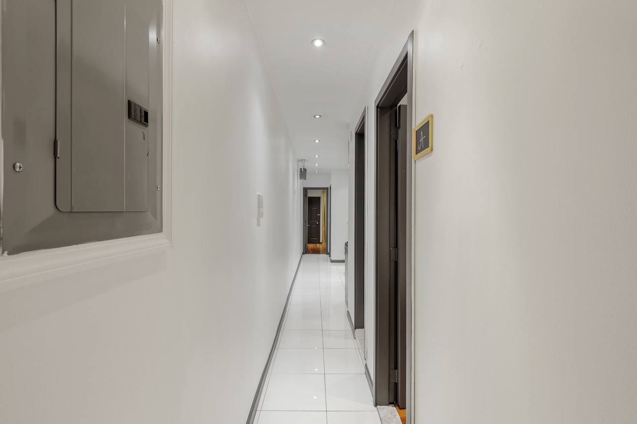 #758: Upper West Side - Full Bedroom A - 5