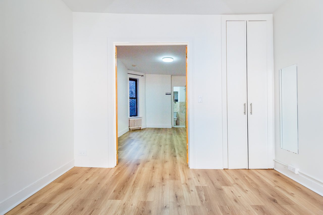 #1730: Hell's Kitchen - 1 Bedroom (Queen) - 1