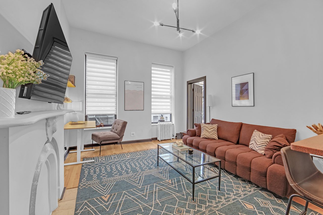  #295: Hell's Kitchen - 1 Bedroom (Full)  -  #295: Hell's Kitchen  - Gallery -  7