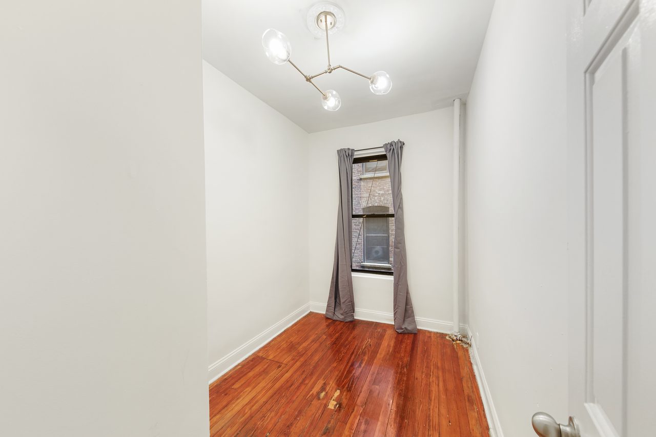 #760: Upper West Side - Full Bedroom С - #760: Upper West Side - Gallery - 9