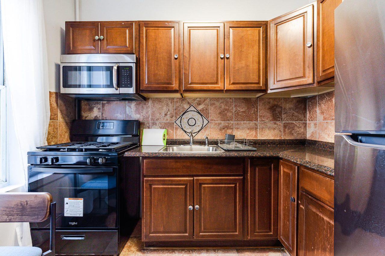  #1682: Central Harlem - Full Bedroom B  -  #1682: Central Harlem  - Gallery -  10