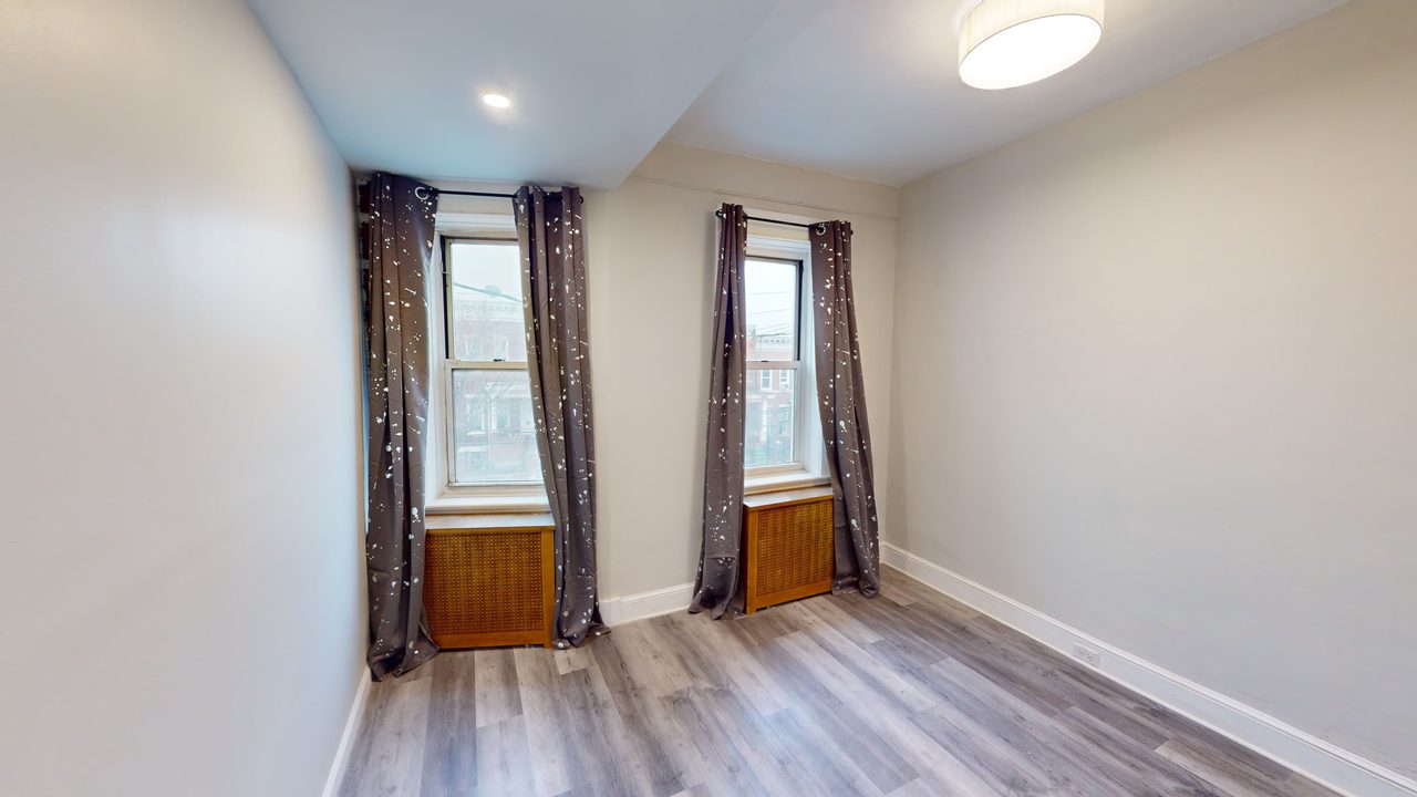 #772: Ridgewood - Queen Bedroom C - 11