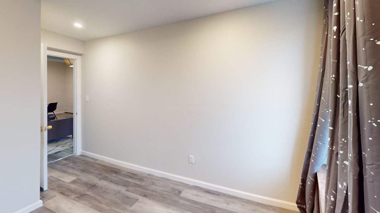 #772: Ridgewood - Queen Bedroom C - 9