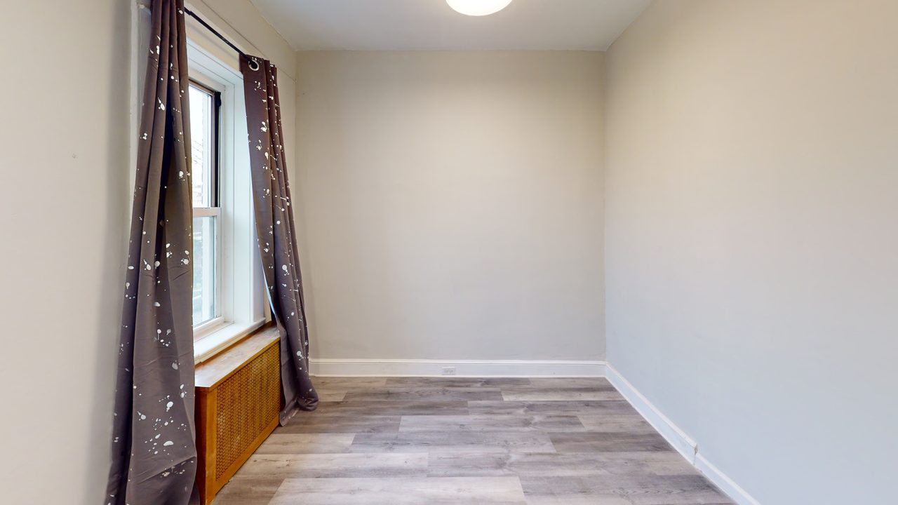 #772: Ridgewood - Queen Bedroom C - 10