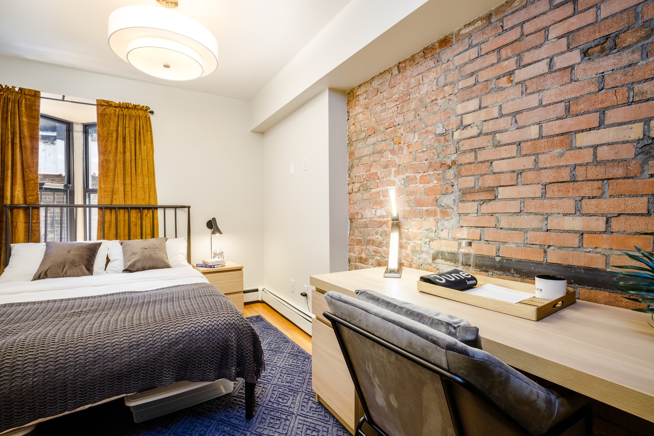  #143: Hell's Kitchen - Full Bedroom B  -  #143: Hell's Kitchen  - Gallery -  9