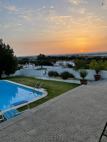 Happiness 3 Bedroom House with a swimming pool close to International School Of Palmela - Gallery - 11