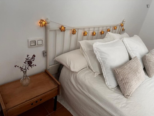 Welcoming 3-bedroom apartment near the University Campus of Cartuja - Gallery - 10