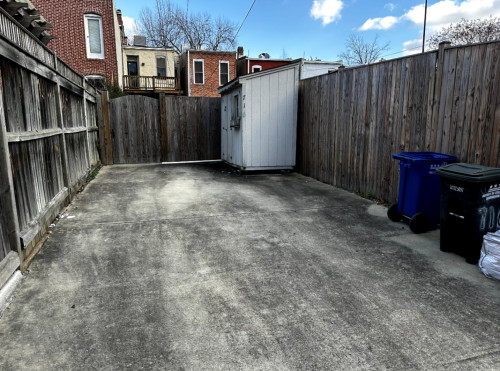 Beautiful House with Spacious Bedroom 10-12 minutes walk to Union Bus Station