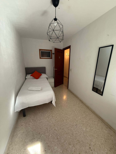 403-4 Calle Ferrocarril del puerto N°5, Habitación 4