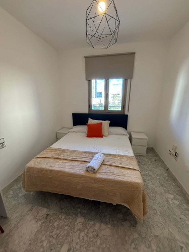 402-2 Avenida de Aurora 17, Habitación 2