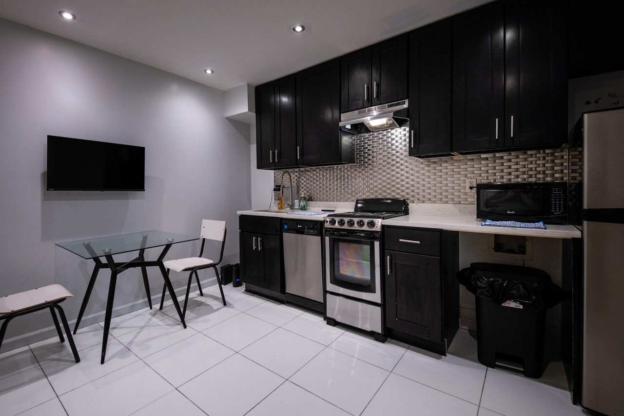 #1805: Upper West Side - Full Bedroom C - 10